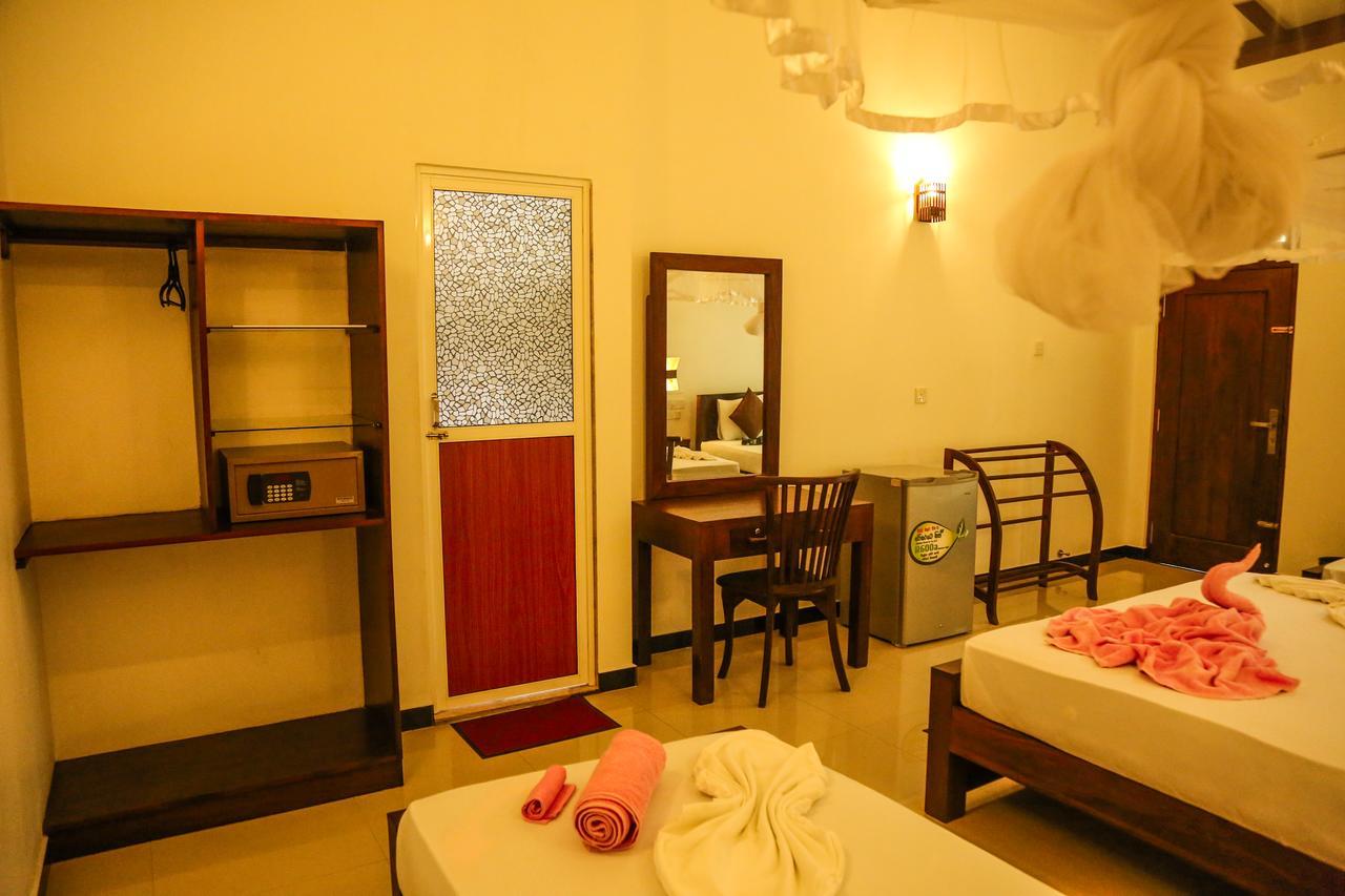 Tinara River Inn, Weligama Exterior foto